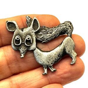 Metze vintage animal modernist brooch